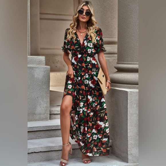 Dresses & Skirts - Floral Print Maxi Dress in black